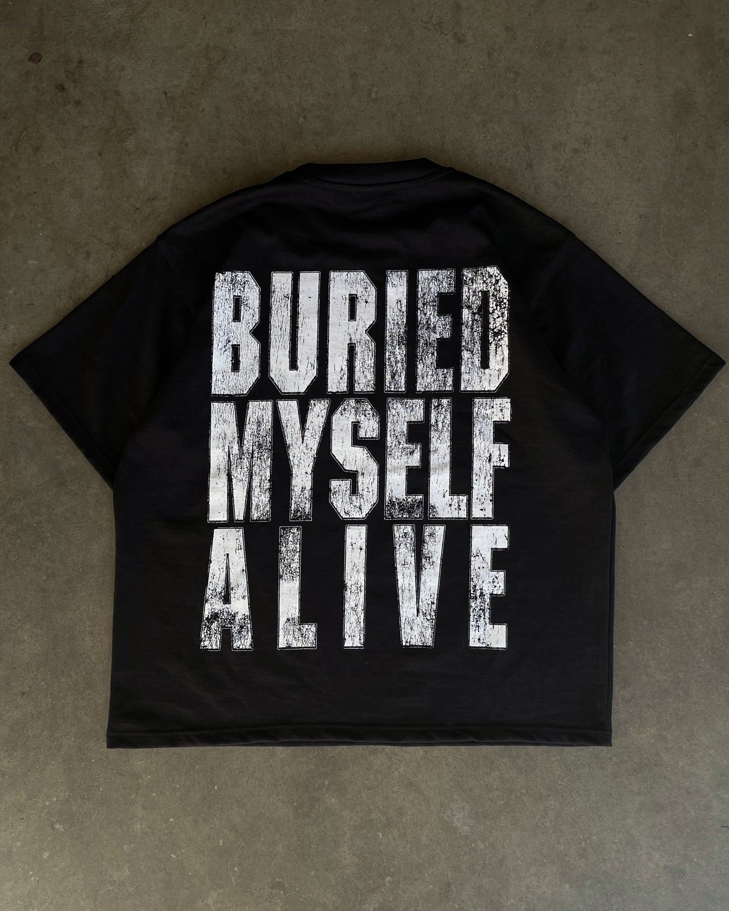 BURIED TEE