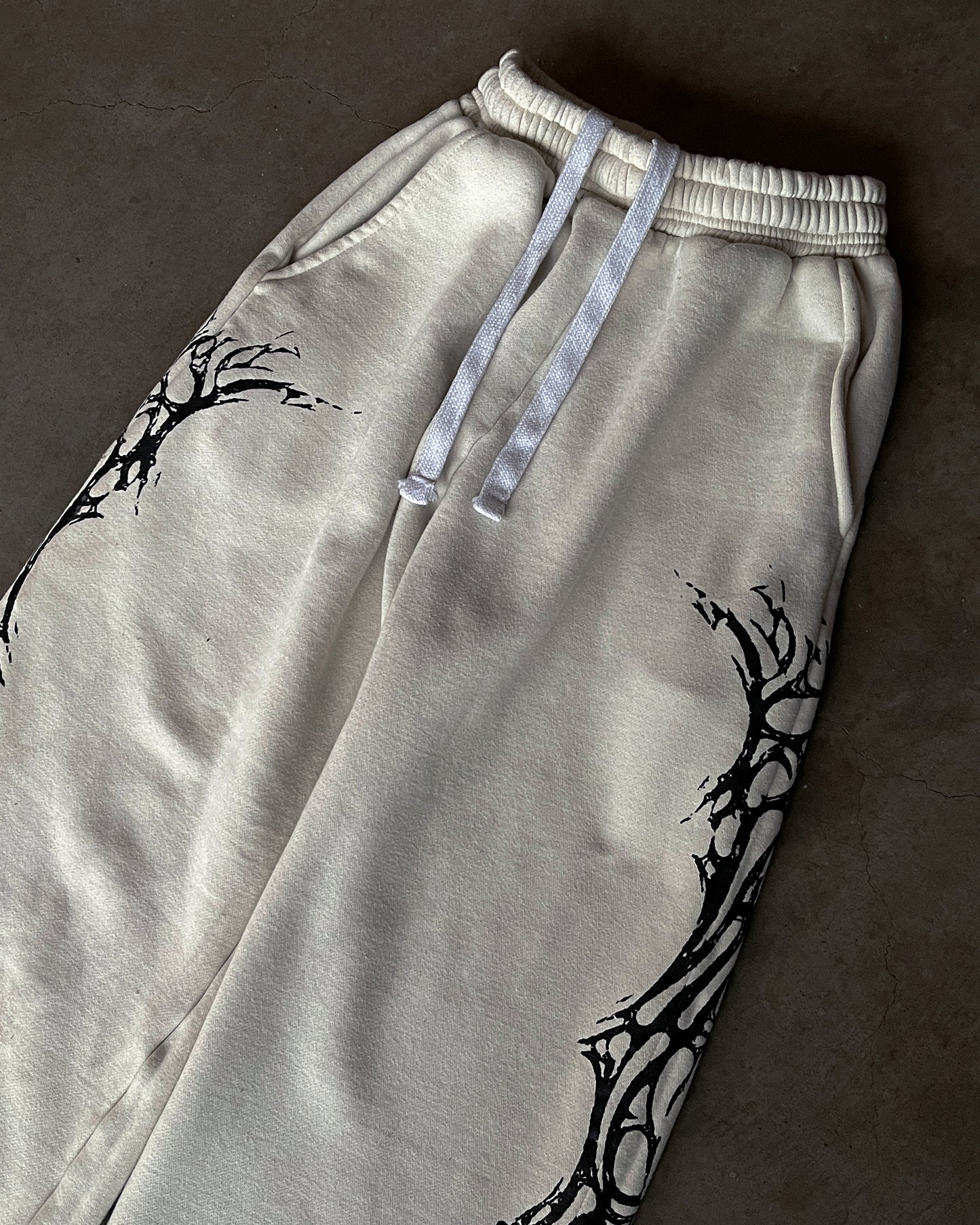 GROWING PAINS SWEATPANTS (CREAM)